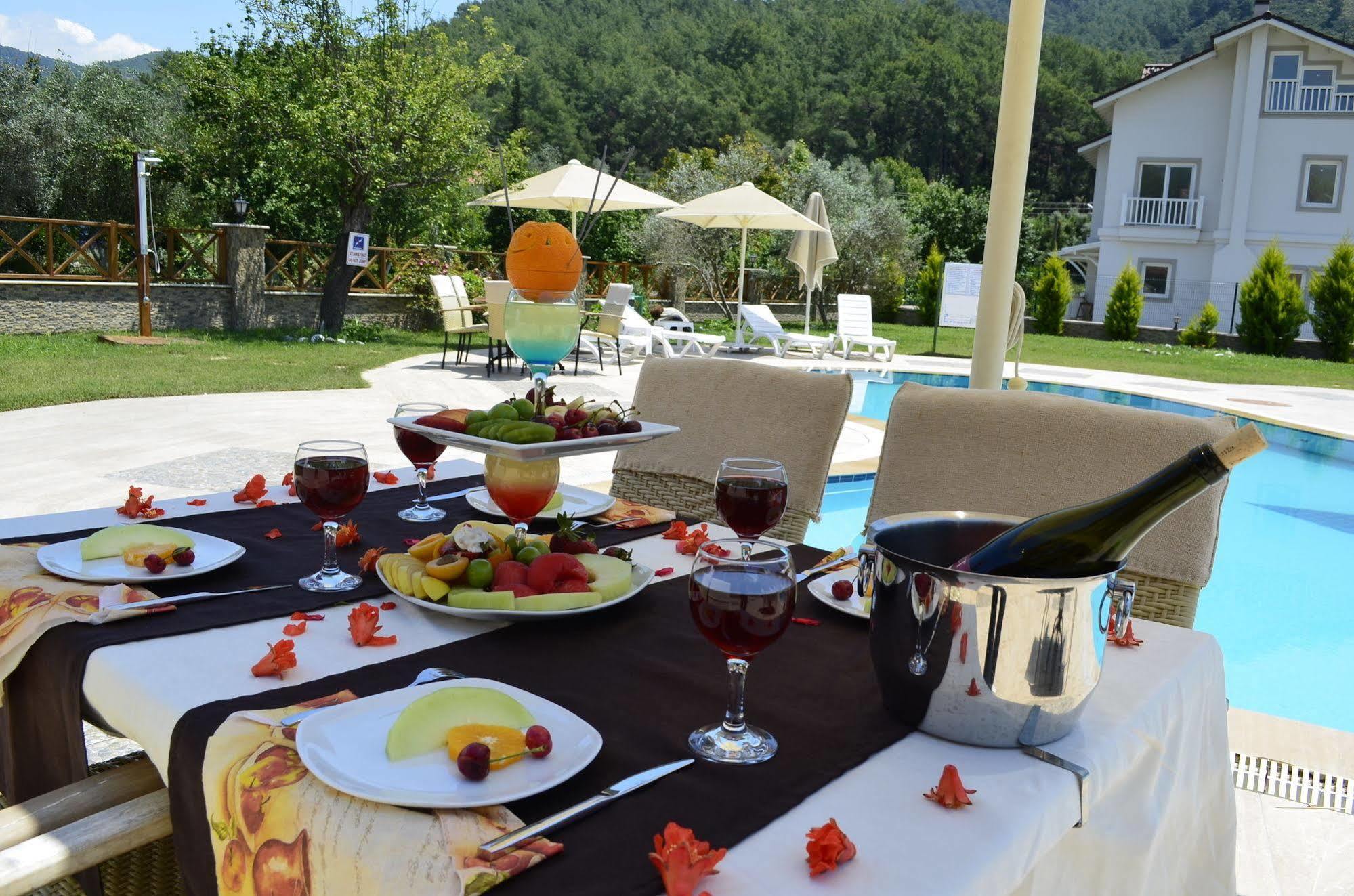 Mesken Inn Hotel Gocek  Exterior photo